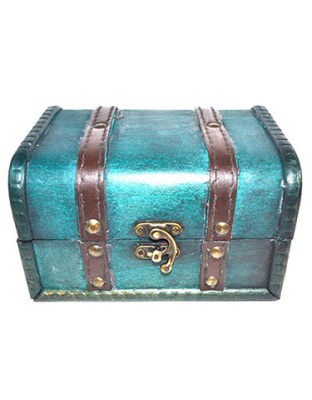 4 1/2" x 6 1/4" x 3 3/4" Green antique wood box